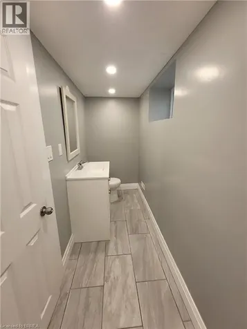 76 Glenview Avenue Cambridge ON N1R 2W2