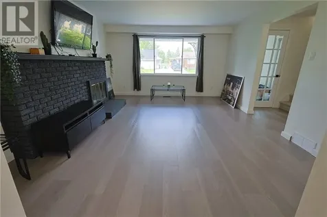 12 Downsview Crescent Ottawa ON K2G 0A5