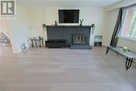 12 Downsview Crescent Ottawa ON K2G 0A5