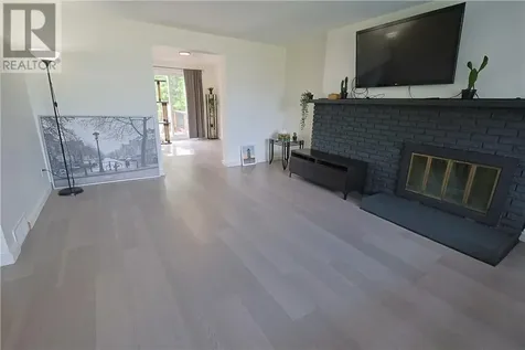 12 Downsview Crescent Ottawa ON K2G 0A5