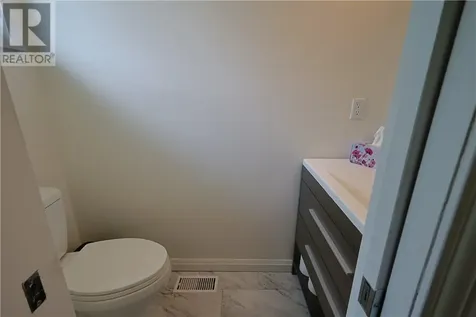 12 Downsview Crescent Ottawa ON K2G 0A5