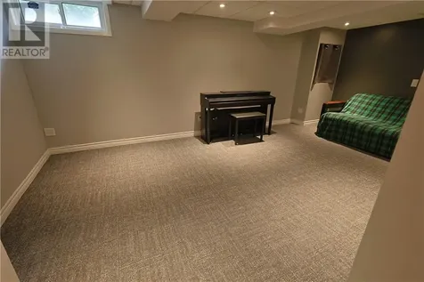 12 Downsview Crescent Ottawa ON K2G 0A5