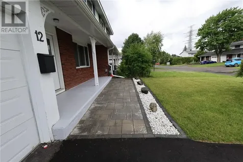 12 Downsview Crescent Ottawa ON K2G 0A5