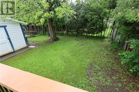 12 Downsview Crescent Ottawa ON K2G 0A5
