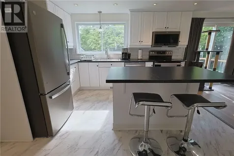 12 Downsview Crescent Ottawa ON K2G 0A5