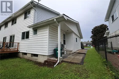 12 Downsview Crescent Ottawa ON K2G 0A5
