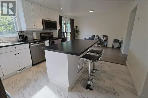 12 Downsview Crescent Ottawa ON K2G 0A5