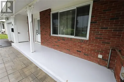 12 Downsview Crescent Ottawa ON K2G 0A5