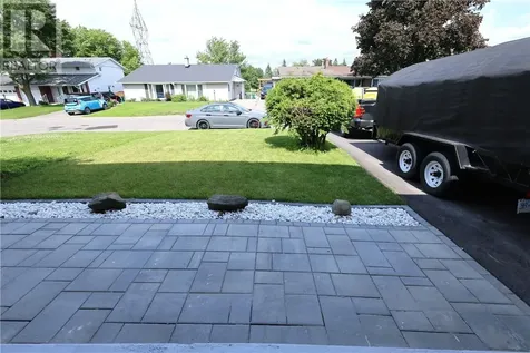 12 Downsview Crescent Ottawa ON K2G 0A5