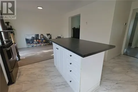 12 Downsview Crescent Ottawa ON K2G 0A5