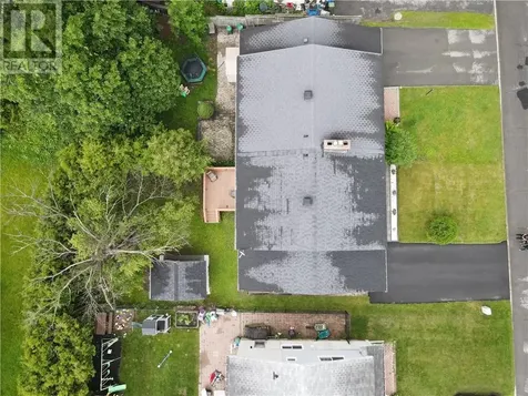 12 Downsview Crescent Ottawa ON K2G 0A5