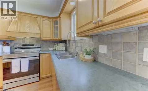 55 Southwood Drive Kitchener ON N2E 2E6