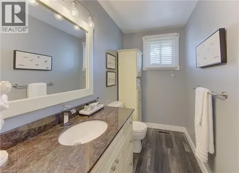 55 Southwood Drive Kitchener ON N2E 2E6