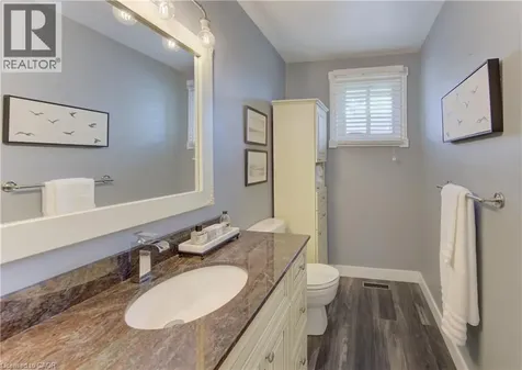 55 Southwood Drive Kitchener ON N2E 2E6
