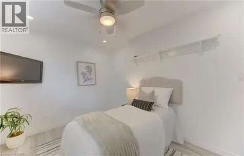 55 Southwood Drive Kitchener ON N2E 2E6