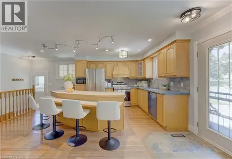 55 Southwood Drive Kitchener ON N2E 2E6