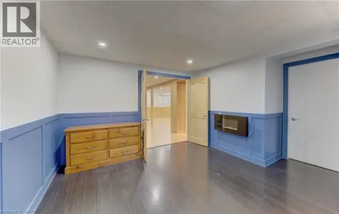 55 Southwood Drive Kitchener ON N2E 2E6
