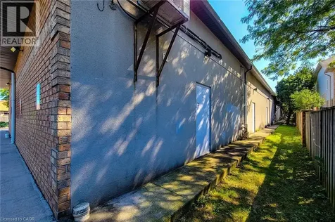 975 Queenston Road Stoney Creek ON L8G 1B8