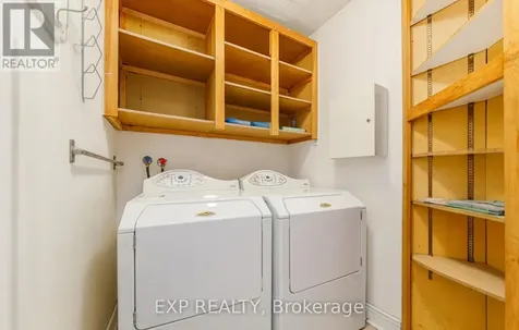 1237 Cedarcroft Crescent Ottawa ON K1B 5G9