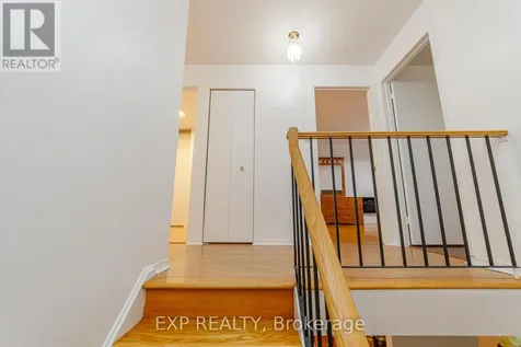 1237 Cedarcroft Crescent Ottawa ON K1B 5G9