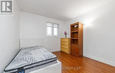 1237 Cedarcroft Crescent Ottawa ON K1B 5G9