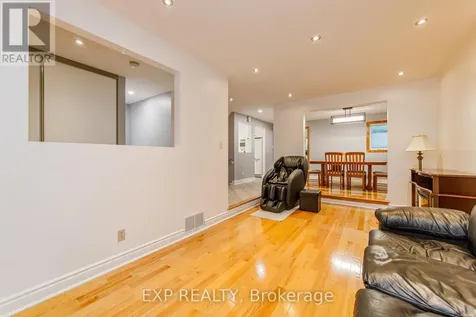 1237 Cedarcroft Crescent Ottawa ON K1B 5G9