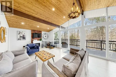 28 Timcourt Drive Tiny ON L9M 0B9