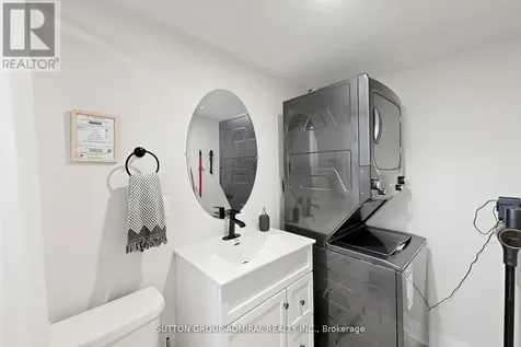 28 Timcourt Drive Tiny ON L9M 0B9