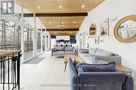 28 Timcourt Drive Tiny ON L9M 0B9