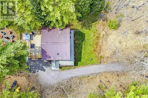28 Timcourt Drive Tiny ON L9M 0B9