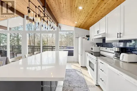 28 Timcourt Drive Tiny ON L9M 0B9
