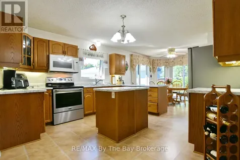 12 Indiana Avenue Wasaga Beach ON L9Z 3A8