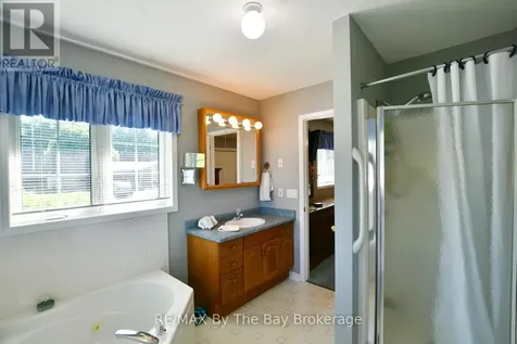 12 Indiana Avenue Wasaga Beach ON L9Z 3A8