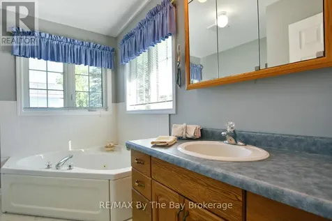 12 Indiana Avenue Wasaga Beach ON L9Z 3A8