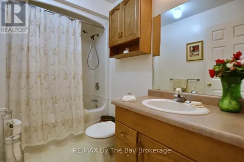 12 Indiana Avenue Wasaga Beach ON L9Z 3A8