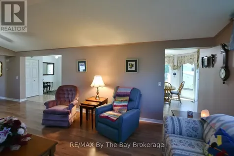 12 Indiana Avenue Wasaga Beach ON L9Z 3A8