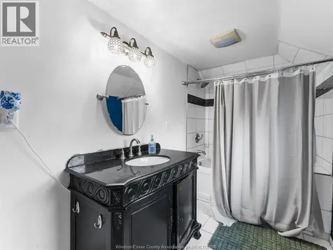 1287 Goyeau Windsor ON N8X 3K9