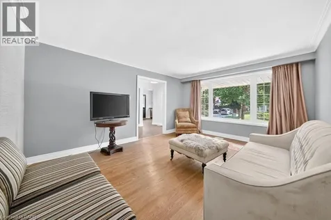 662 Montego Crescent Burlington ON L7N 2Z1