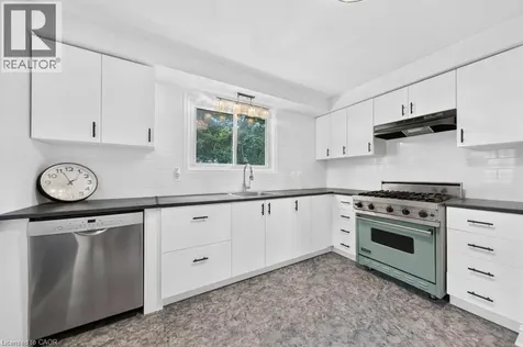 662 Montego Crescent Burlington ON L7N 2Z1