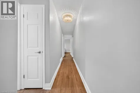 662 Montego Crescent Burlington ON L7N 2Z1