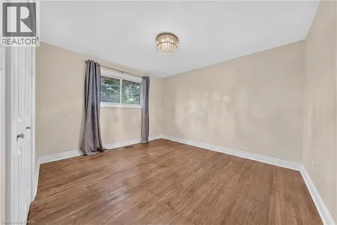 662 Montego Crescent Burlington ON L7N 2Z1