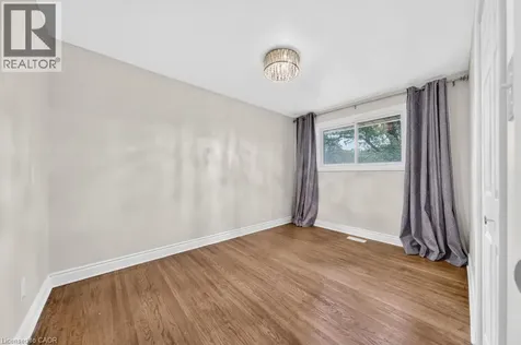 662 Montego Crescent Burlington ON L7N 2Z1