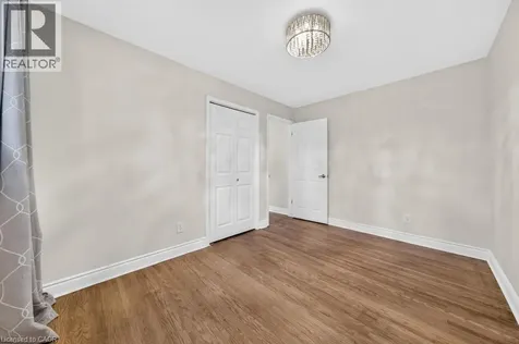 662 Montego Crescent Burlington ON L7N 2Z1