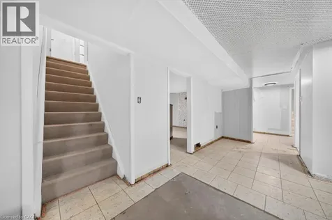 662 Montego Crescent Burlington ON L7N 2Z1