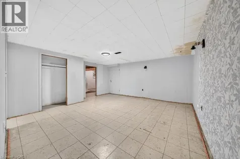 662 Montego Crescent Burlington ON L7N 2Z1