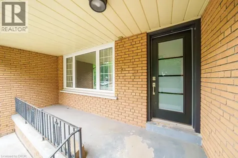 662 Montego Crescent Burlington ON L7N 2Z1