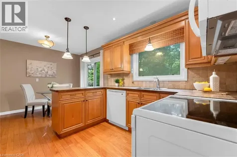 1482 Caulder Drive Oakville ON L6J 5S9