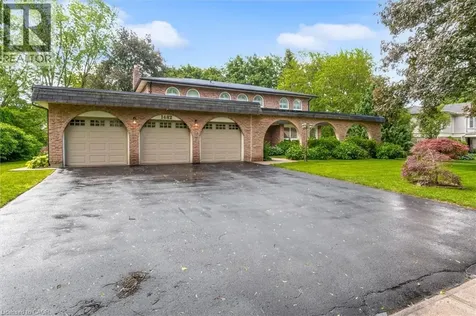 1482 Caulder Drive Oakville ON L6J 5S9