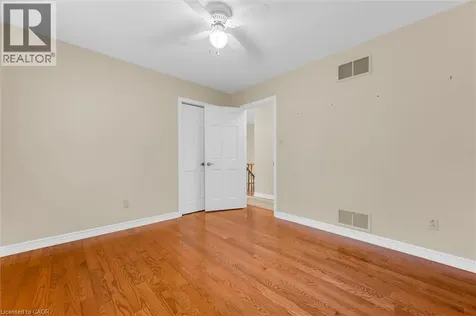 1482 Caulder Drive Oakville ON L6J 5S9