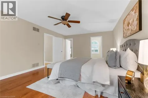 1482 Caulder Drive Oakville ON L6J 5S9